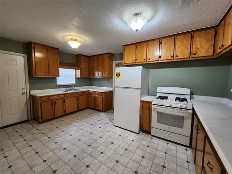 36 18th Avenue N Texas City TX 77590