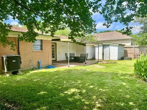 2218 19th Avenue N Texas City TX 77590