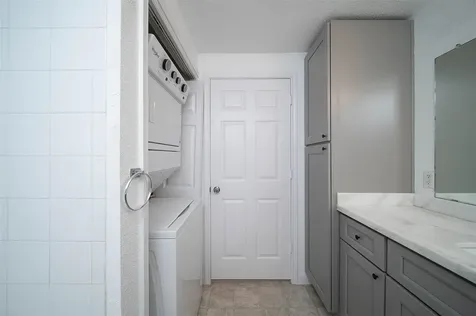 1330 Old Spanish Trail 2209 Houston TX 77054