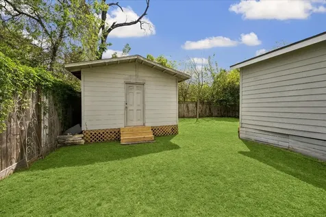 1410 E 32nd 1/2 Street Houston TX 77022