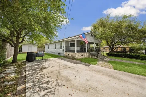 1410 E 32nd 1/2 Street Houston TX 77022