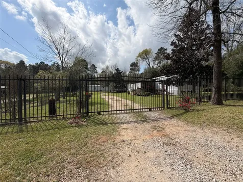 1100 Liberty Avenue Livingston TX 77351