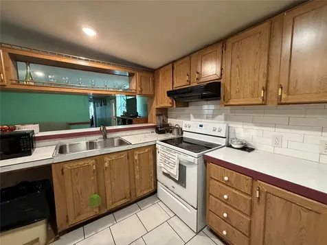 1100 Liberty Avenue Livingston TX 77351