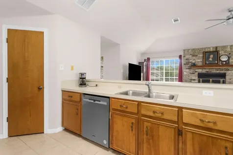 6878 Kingston Cove Lane Willis TX 77318
