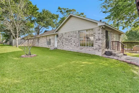 6878 Kingston Cove Lane Willis TX 77318
