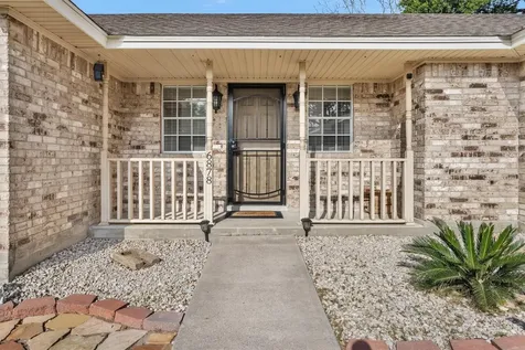 6878 Kingston Cove Lane Willis TX 77318