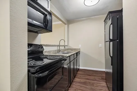 427 W 16th Street 21 Houston TX 77008