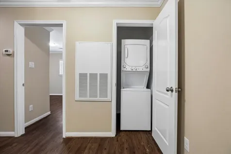 427 W 16th Street 21 Houston TX 77008