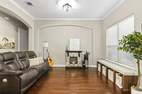 311 W Bend Drive League City TX 77573