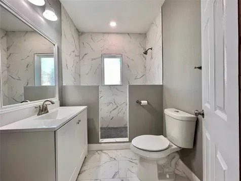4106 Robertson Street Houston TX 77009