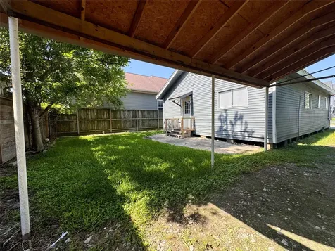 4106 Robertson Street Houston TX 77009