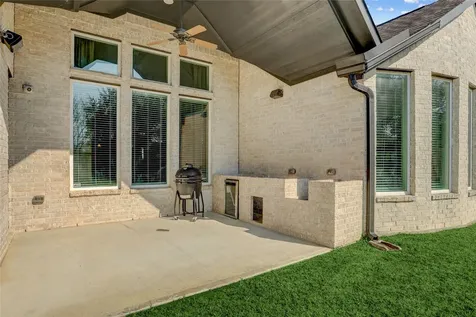 9518 Humboldt Trail Iowa Colony TX 77583