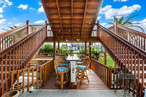 919 Eastview Crystal Beach TX 77650