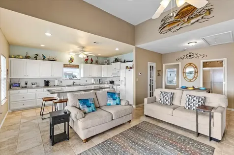 919 Eastview Crystal Beach TX 77650