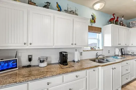 919 Eastview Crystal Beach TX 77650