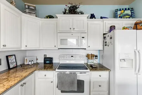919 Eastview Crystal Beach TX 77650