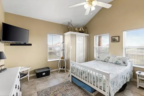 919 Eastview Crystal Beach TX 77650