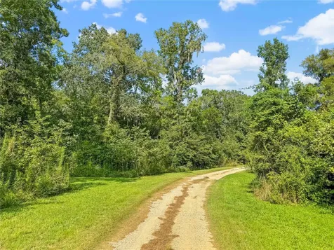 1100 County Road 2306 Cleveland TX 77327