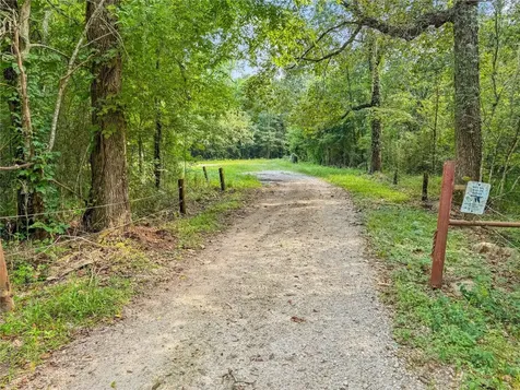 1100 County Road 2306 Cleveland TX 77327