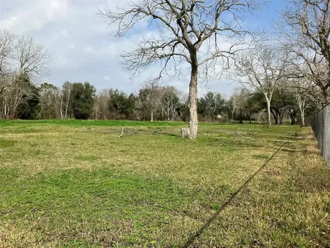 5719 Highway 6 Hitchcock TX 77563