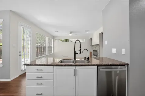 19 Heather Wisp Place The Woodlands TX 77381