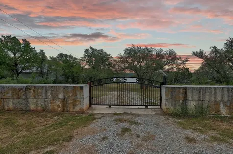 303 Lake View Drive Spicewood TX 78669