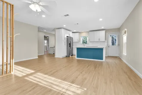 221 Carrell Street Tomball TX 77375