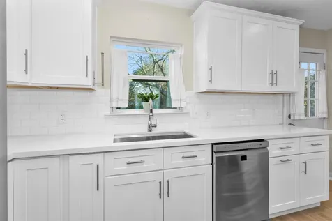 221 Carrell Street Tomball TX 77375