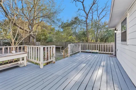 221 Carrell Street Tomball TX 77375
