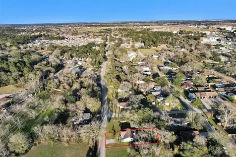 221 Carrell Street Tomball TX 77375