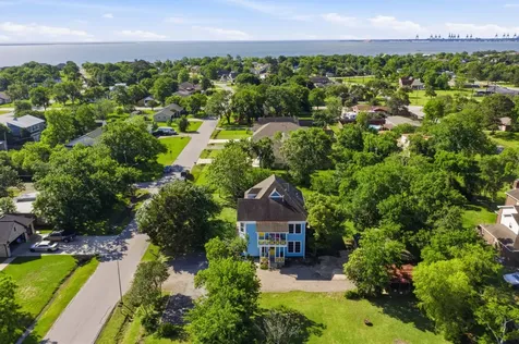 410 S Carroll Street La Porte TX 77571