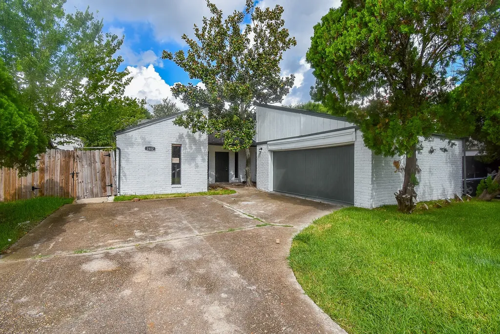 2802 Ashford Oak Drive Houston TX 77082