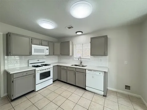 1915 Reddington Road Sugar Land TX 77478