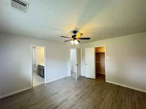 1915 Reddington Road Sugar Land TX 77478