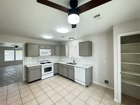 1915 Reddington Road Sugar Land TX 77478