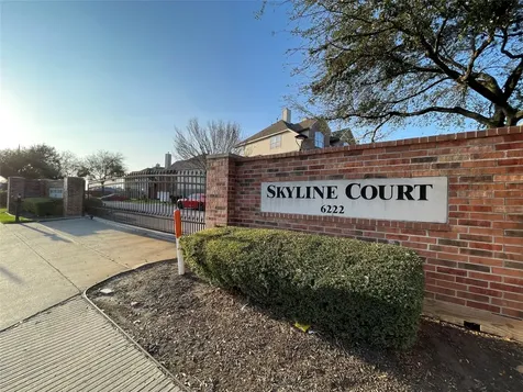 6222 Skyline Drive 17 Houston TX 77057