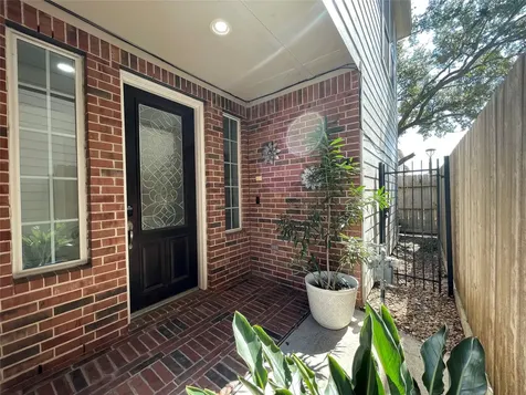 6222 Skyline Drive 17 Houston TX 77057