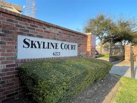 6222 Skyline Drive 17 Houston TX 77057