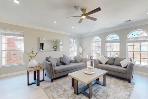 6222 Skyline Drive 17 Houston TX 77057