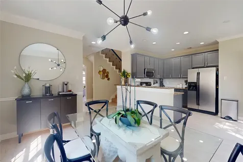 6222 Skyline Drive 17 Houston TX 77057