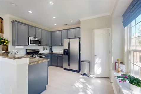 6222 Skyline Drive 17 Houston TX 77057