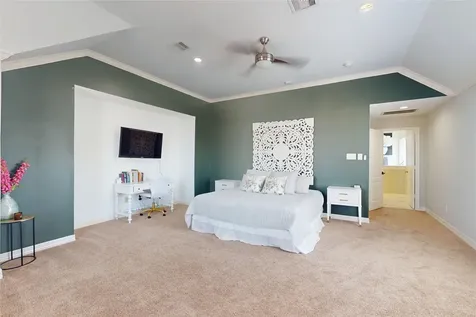 6222 Skyline Drive 17 Houston TX 77057