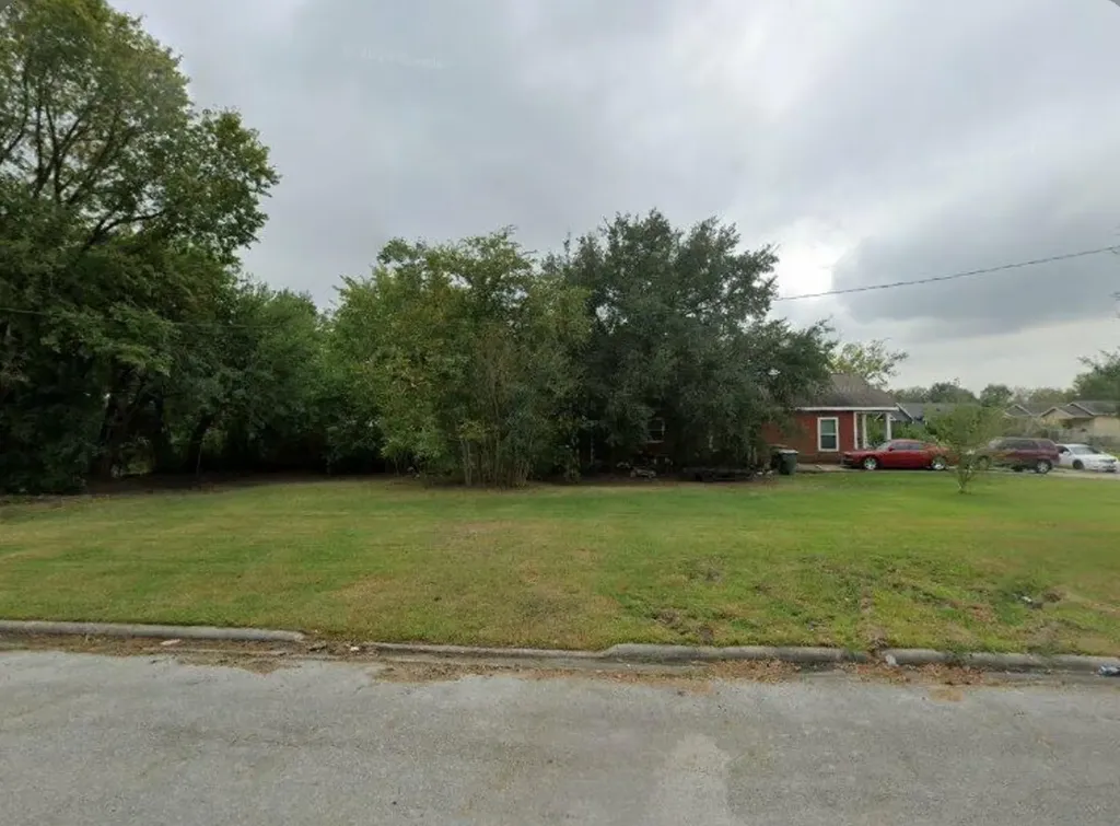 1747 Augusta Avenue Port Arthur TX 77640