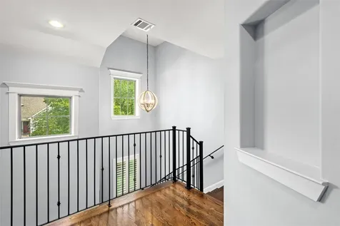 1045 Rosepoint Street Houston TX 77018