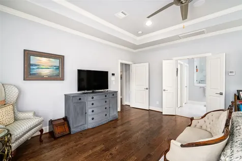 1045 Rosepoint Street Houston TX 77018