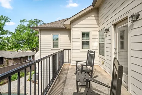 1045 Rosepoint Street Houston TX 77018