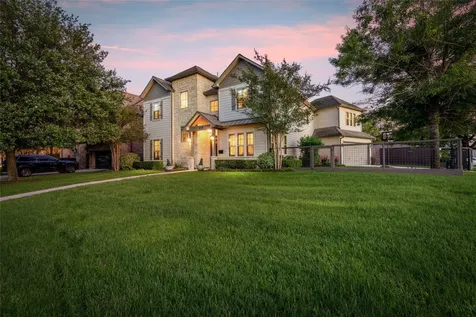 1045 Rosepoint Street Houston TX 77018