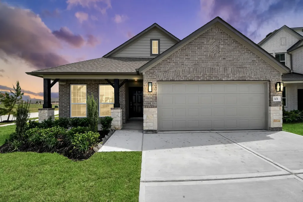101 Tanner Vista Court Dayton TX 77535
