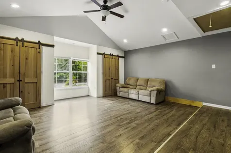 216 N Lake Drive Livingston TX 77351