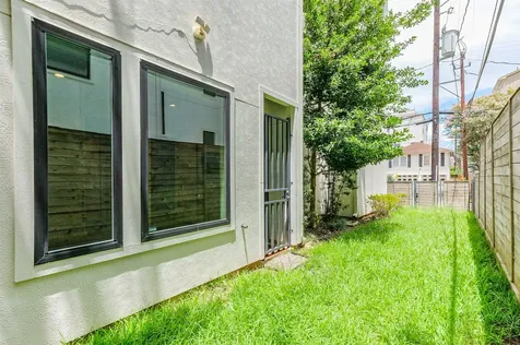711 W Clay Street Houston TX 77019